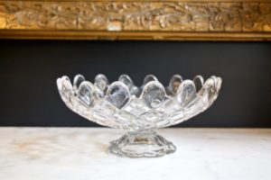 dealeuse-boutique-decoration-mobilier-vintage-coupe-verre-gravure