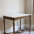 Table centrale de style Louis XVI