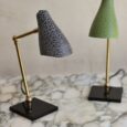 Lampe articulée, abat-jour peint craquelé