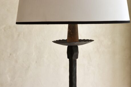 dealeuse-boutique-decoration-paris-vintage-lampe-luminaire-lampadaire-fer-forge-chateau