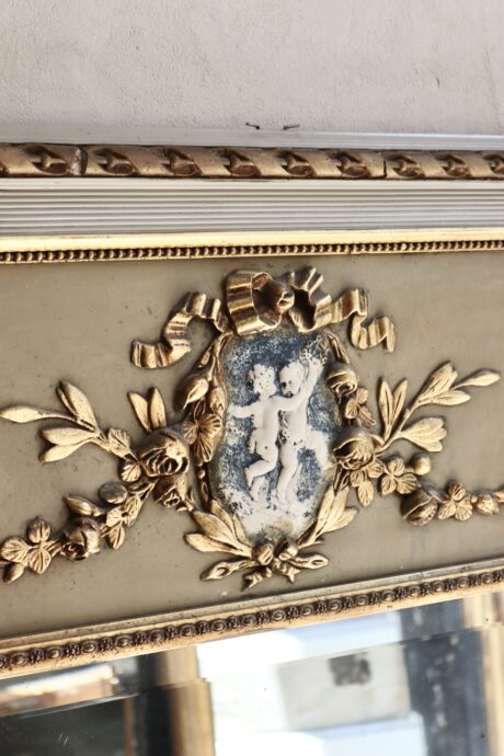 dealeuse-boutique-decoration-mobilier-vintage-paris-miroir-bois-ancien-cadre-doré-dore-trumeau