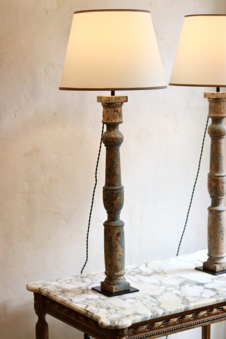 dealeuse-boutique-decoration-vintage-ancien-paris-luminaire-luminaires-lampe-balustre-bois-patine-ancienne-creation-abat-jour-sur-mesure