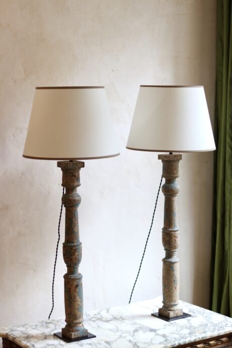 dealeuse-boutique-decoration-vintage-ancien-paris-luminaire-luminaires-lampe-balustre-bois-patine-ancienne